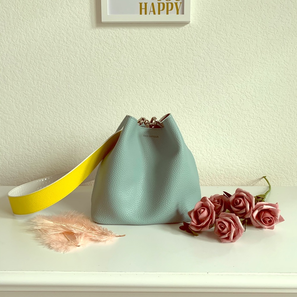 Find Kappor bag
